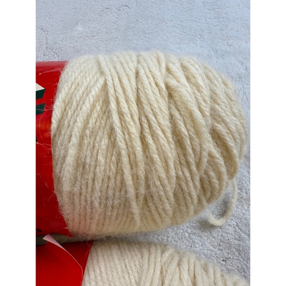 Clover Leaf Fisherman Yarn 2 Skeins 100% Acrylic Worsted Size Knitting Craft Lot - Picture 3 of 6